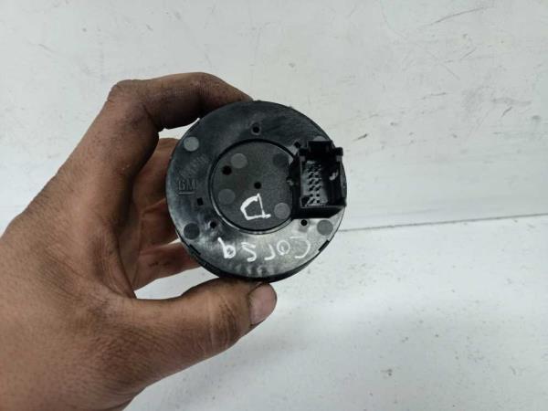 COMMODO OPEL CORSA D ( PHARE UNIQUEMENT ) - Vue 2